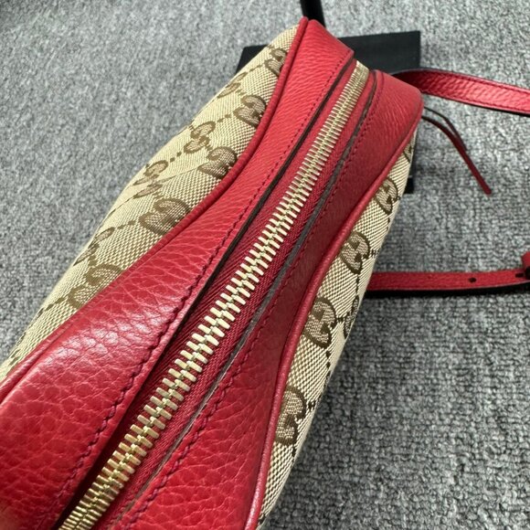 GUCCI Bree Leather Shoulder Bag 535-081525 - Picture 4 of 11